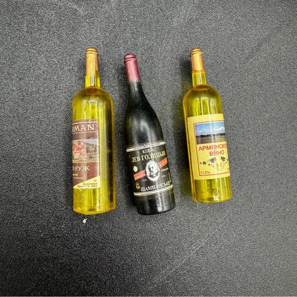 Miniature Dollhouse 3 Wine Bottle Decor - Picture 3 of 17